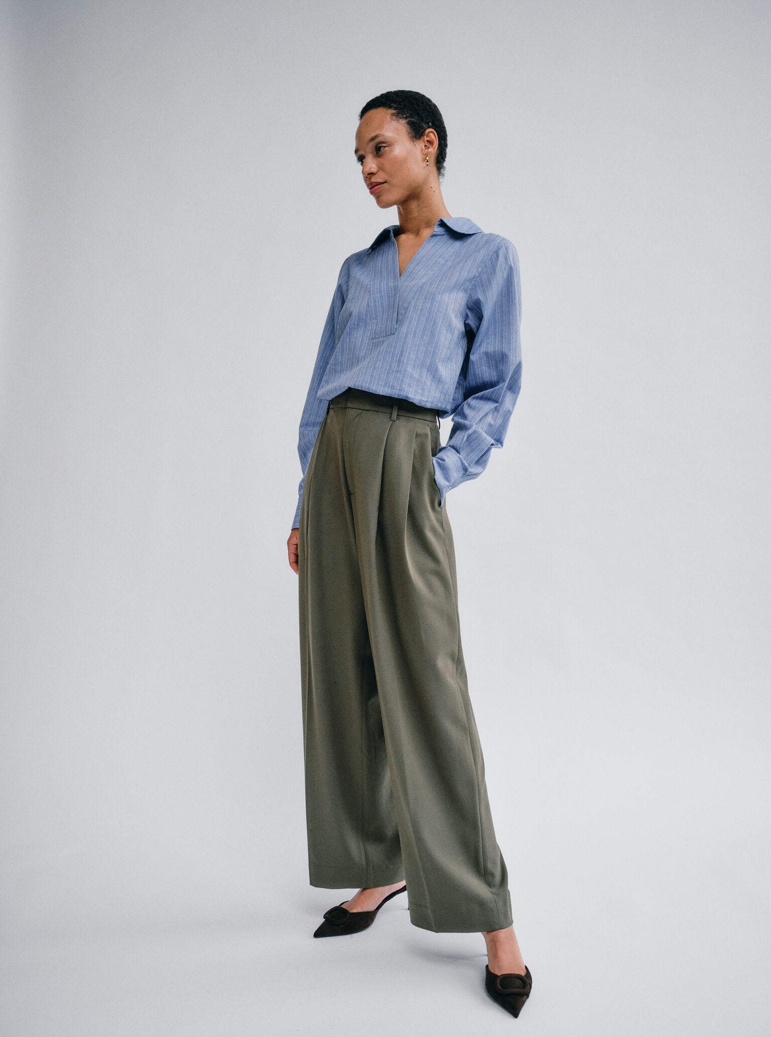 Modelshot / Olive Night / Detail